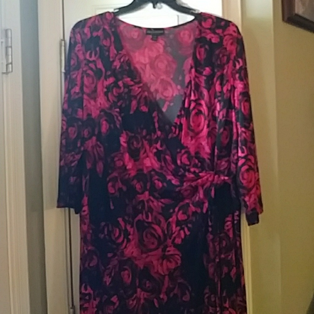 Stunning Red/Black Dress with Roses